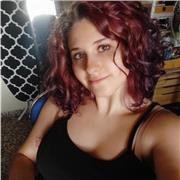 Estudiante universitaria con bachillerato bilingüe y experiencia en clases particulares